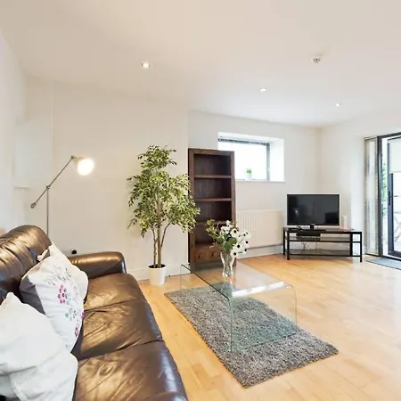 Apartment *spacious*citycentre*3bedroom Apt*near*oconnell St *